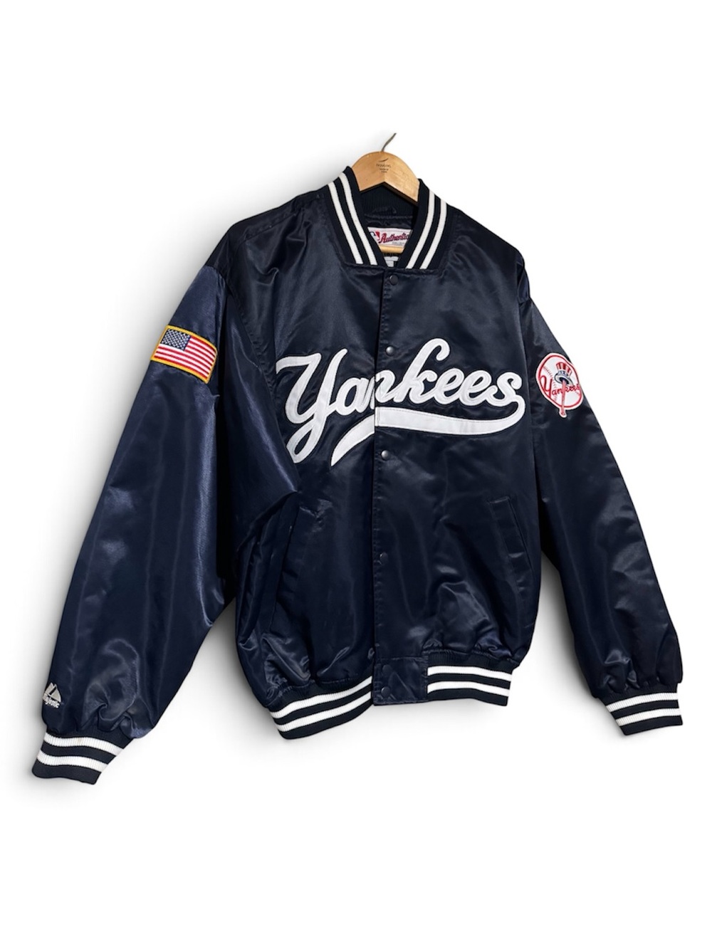 Majestic Navy and White Athletic Men’s Yankees Jacket Label Detail Size Large